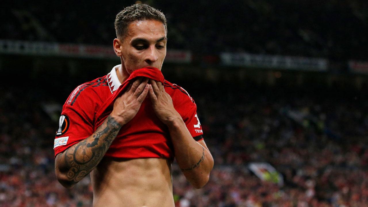 10年多花2.1億英鎊 曼聯專買貴貨