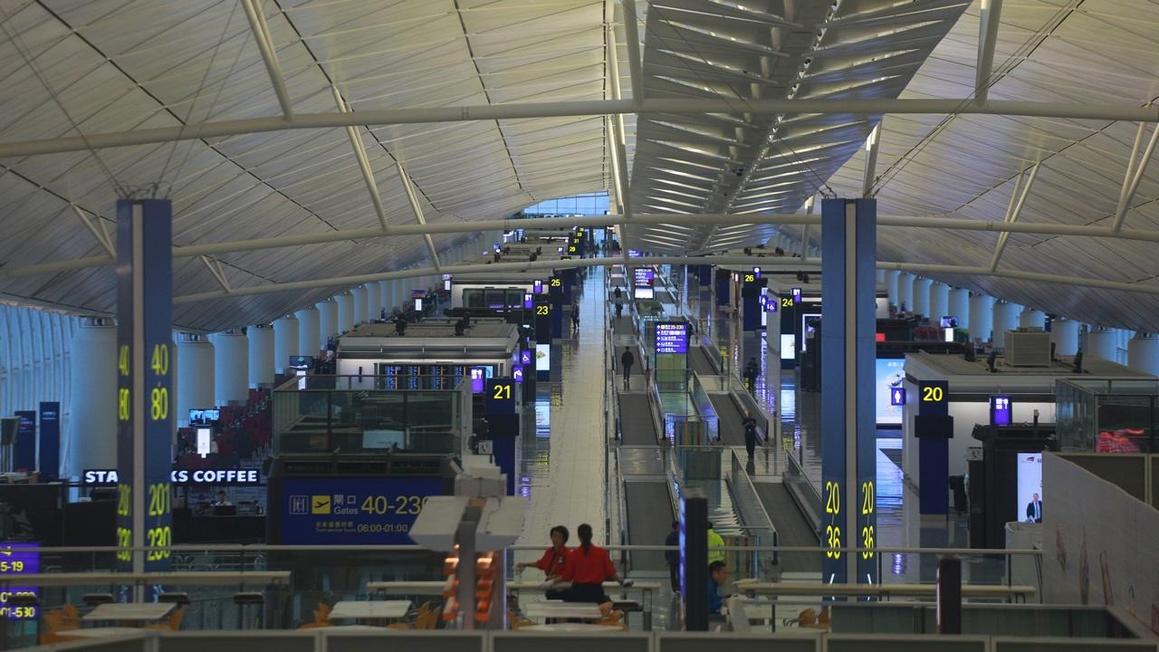 警方機場拘捕16歲少年，涉壽星仔屯門遇襲亡案。(資料圖片)