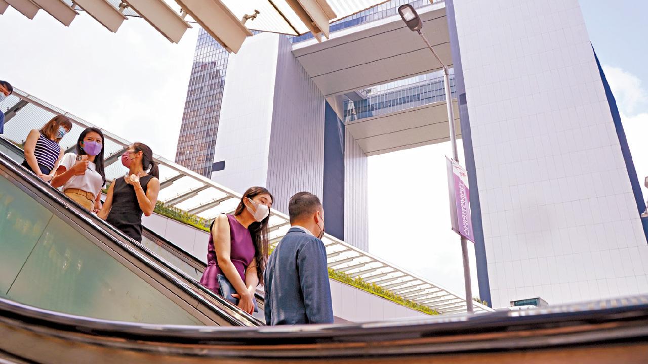 强化賞罰或打破鐵飯碗 楊何蓓茵：公務員工會表歡迎