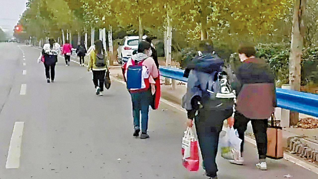 福建福州爆酒吧群組 河南富士康員工徒步回鄉