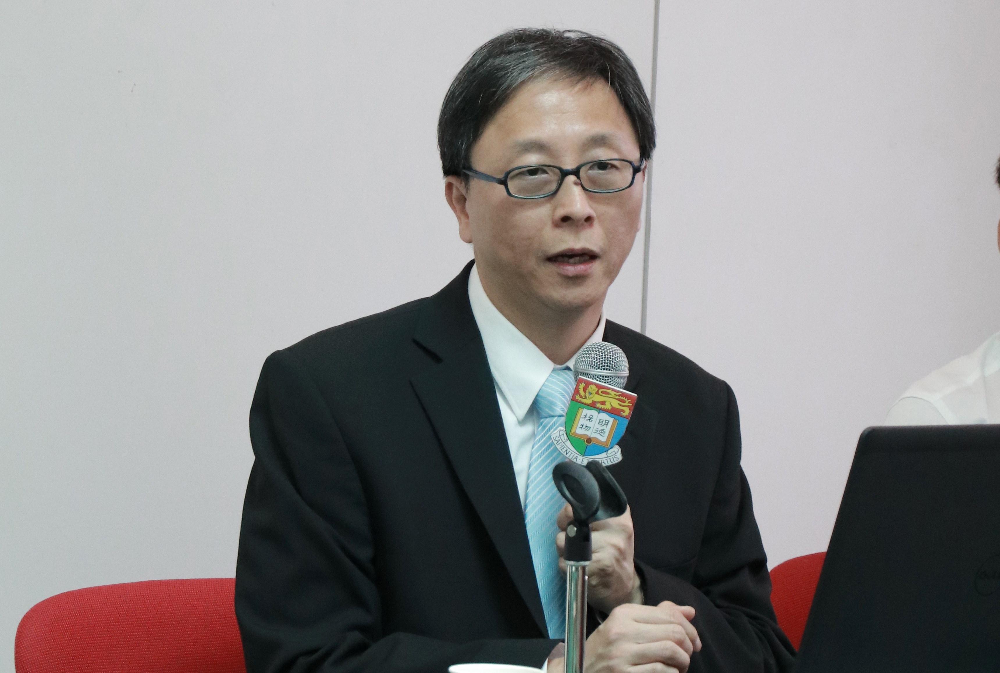 何栢良：應果斷取消限聚令　稱措施對基層影響大