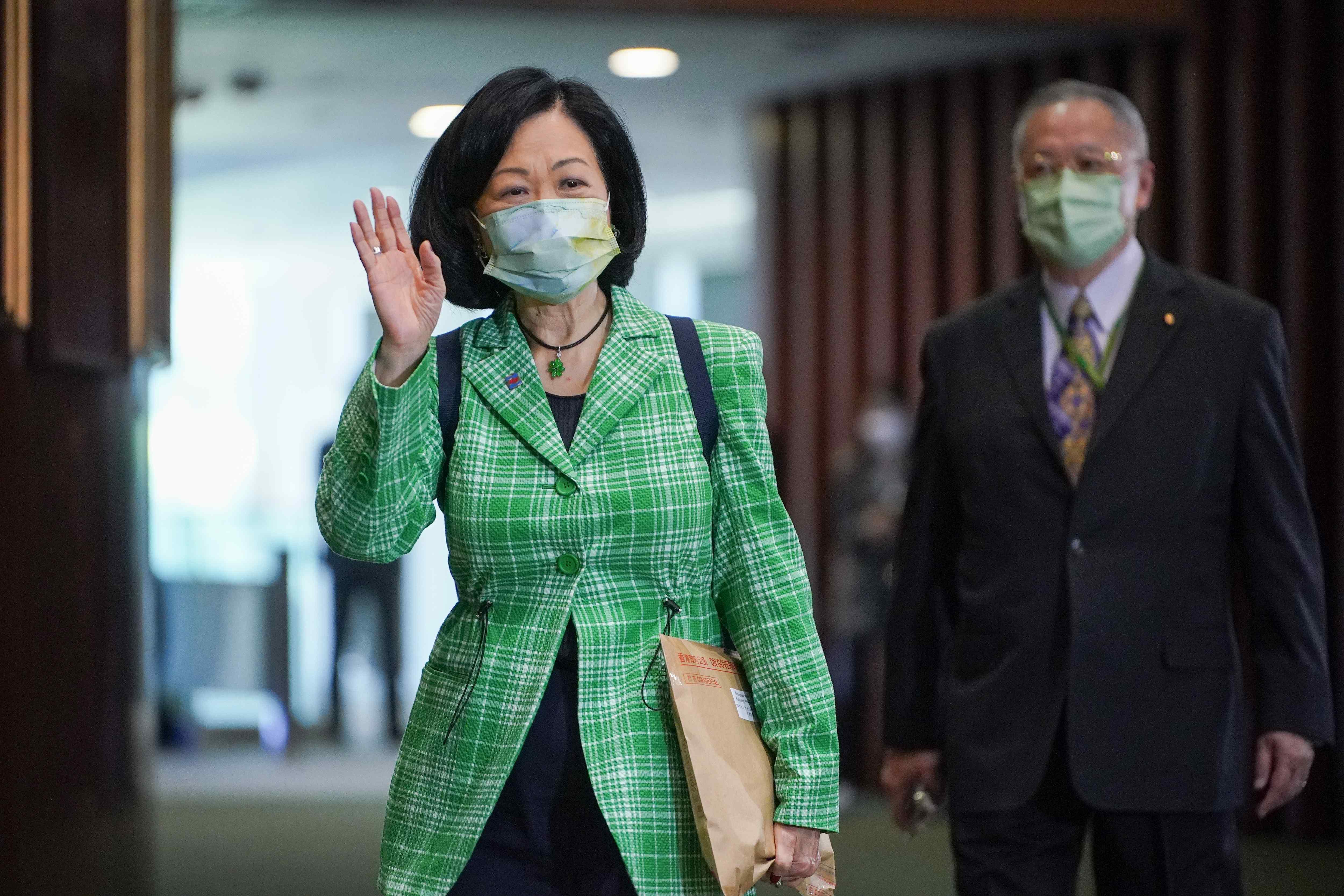 立會 議員出席施政報告大會 葉劉淑儀