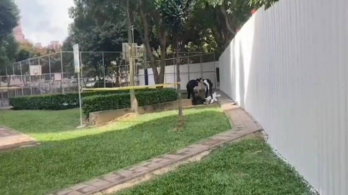 桃園溫州公園昨清晨發現一具男屍，疑與詐騙集團糾紛有關。(互聯網)