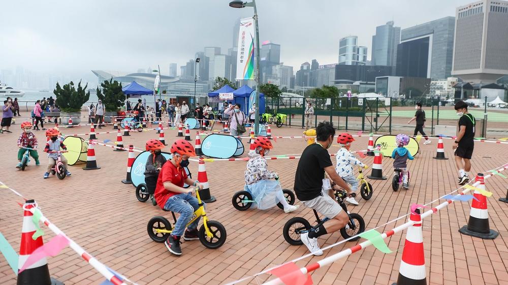 中環灣仔海濱設行人共享單車徑 可免費借單車遊海濱