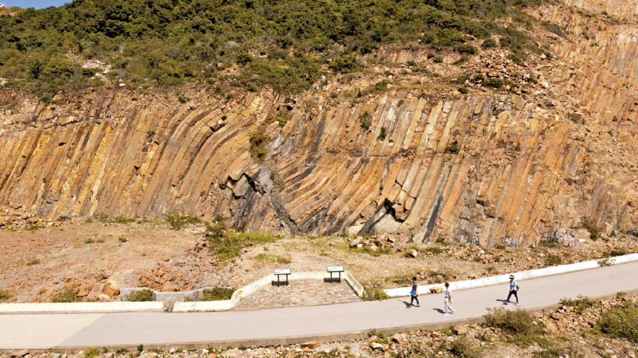 地質公園不易達 有船到遊客中心卻不開放