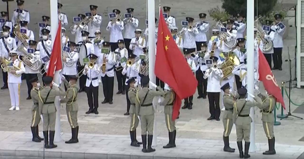 保安局舉行國家憲法日升旗儀式 完結後下半旗為江澤民致哀