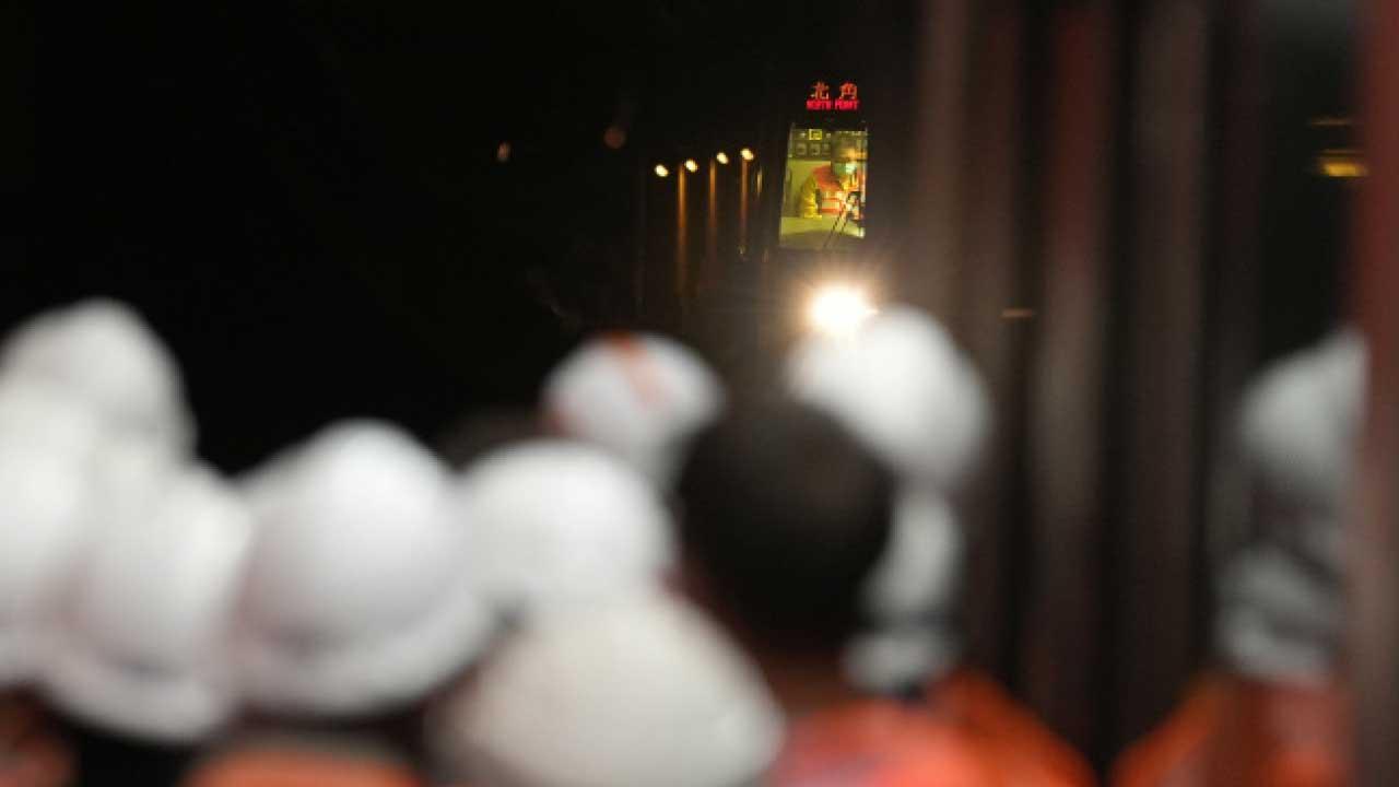 倡港鐵高層加薪十倍？