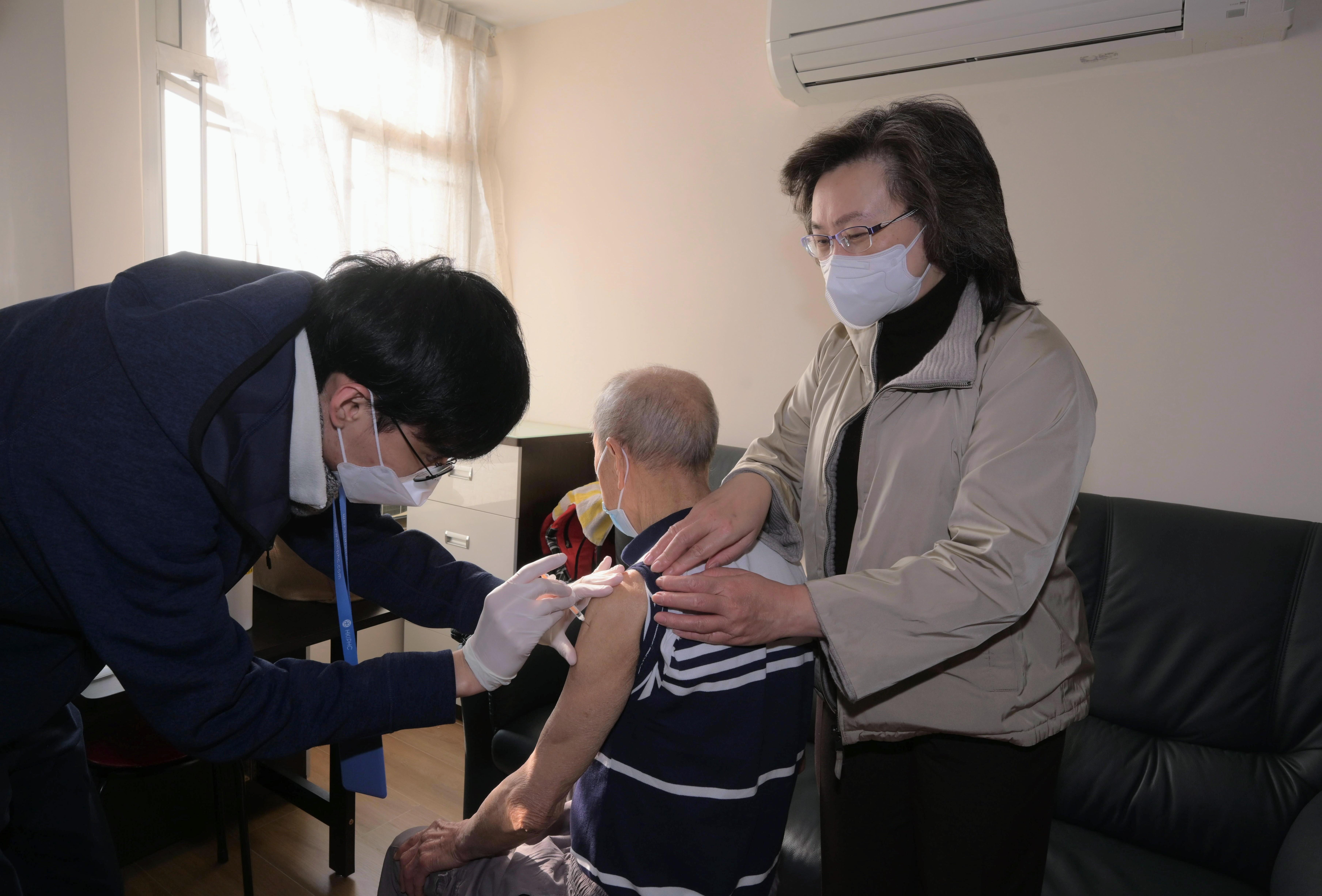 4接種站今起增名額 楊何蓓茵：市民對二價疫苗需求升