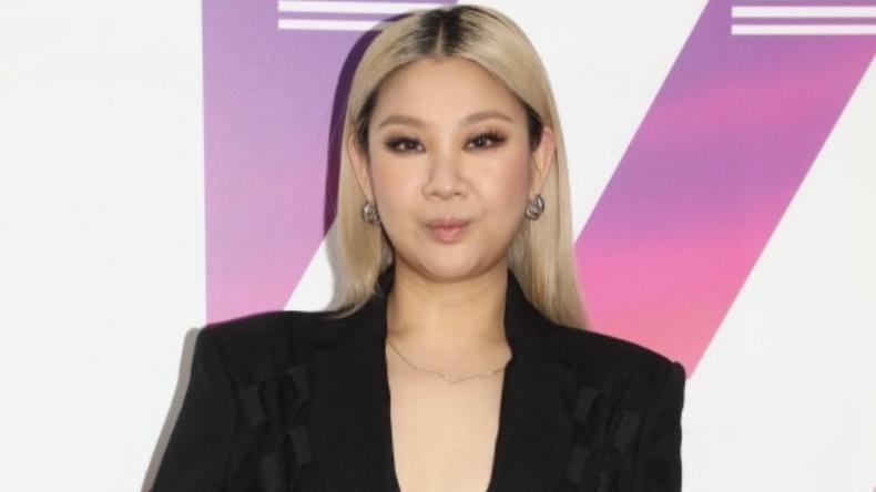 鄭欣宜一人奪三獎自嘲似「三星米芝蓮」 稱Anson Lo明年個唱以家屬身分到場