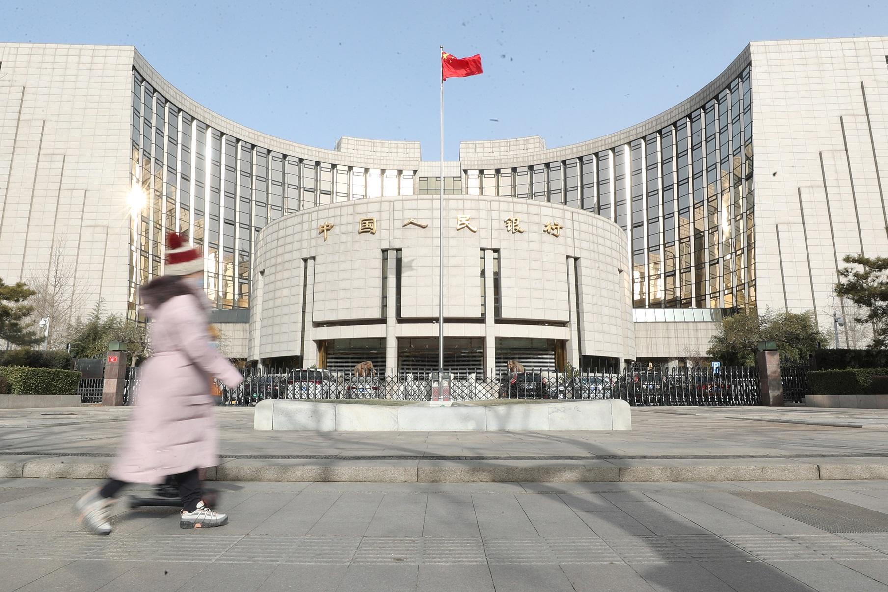 人行數據｜內地12月新增貸款1.4萬億人幣 勝預期