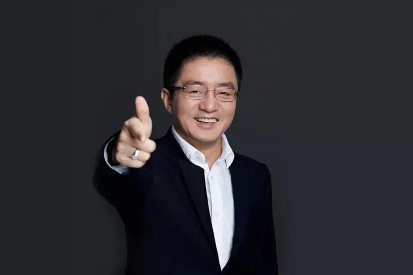 ChatGPT狂熱｜美團王慧文招攬AI人才 擬打造中國OpenAI