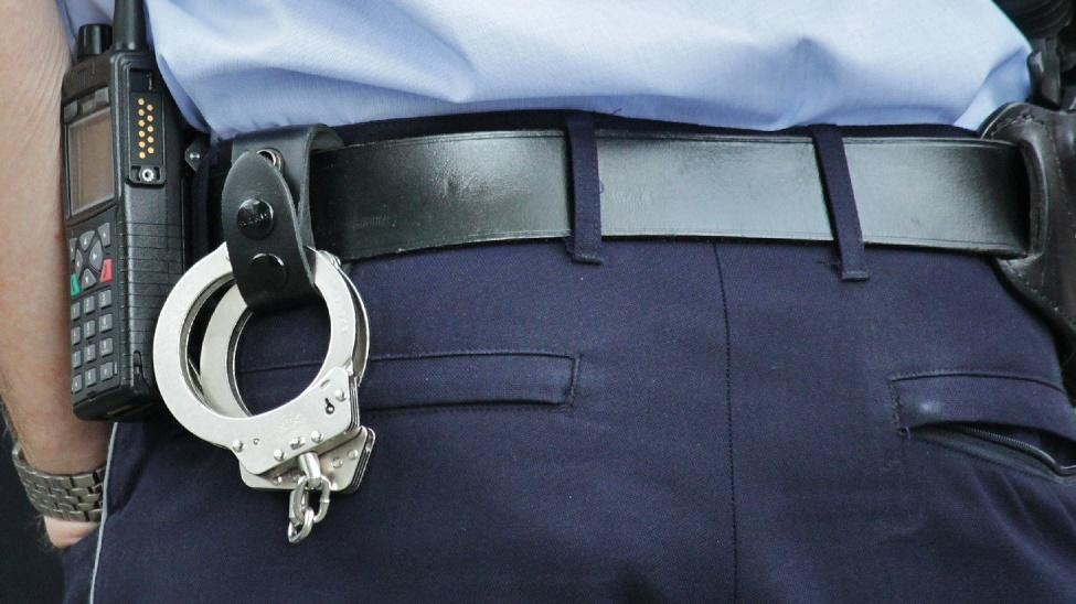 警員長沙灣執勤期間，遺失公事包內有手銬。(網上圖片)