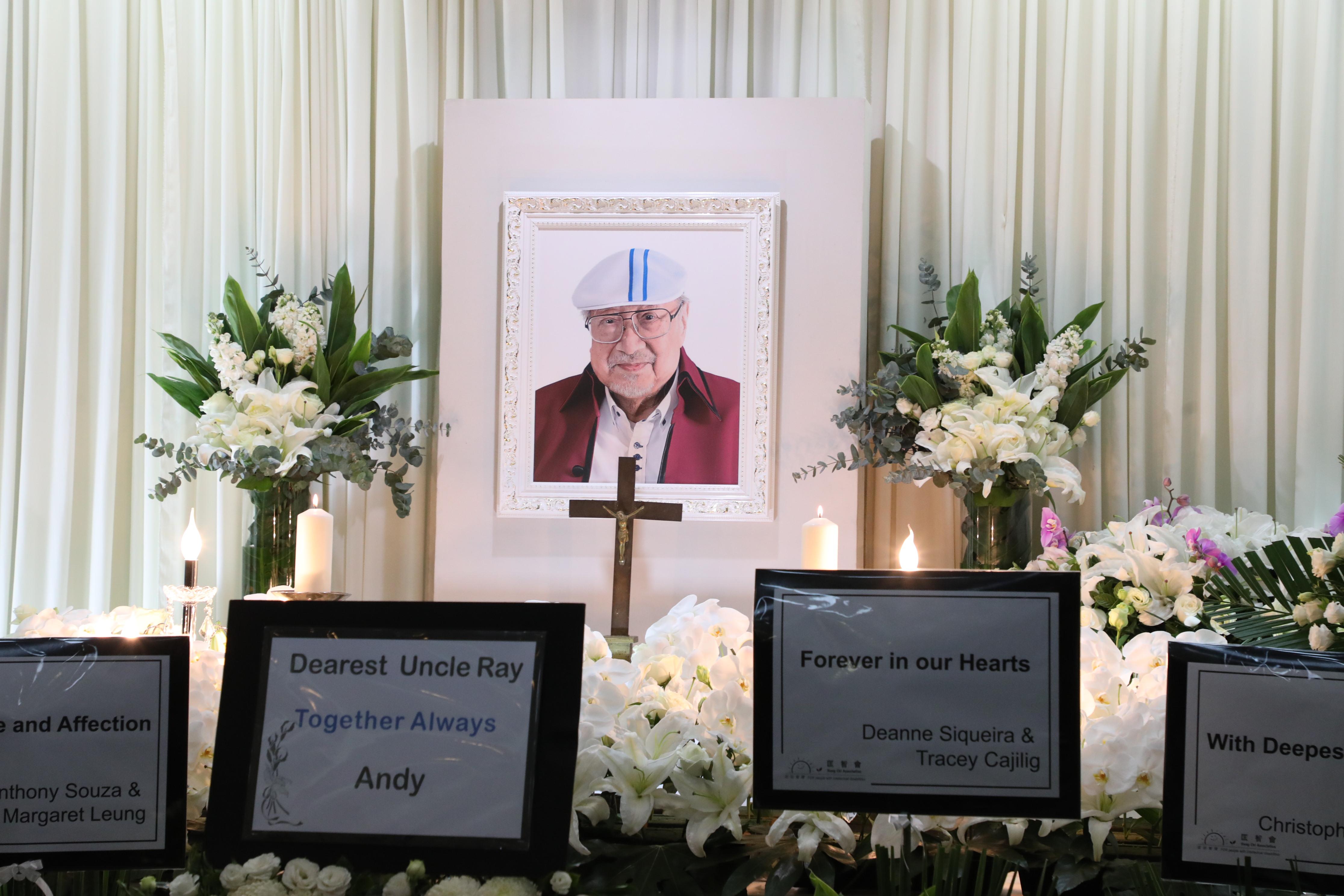 Uncle Ray喪禮｜陳茂波到靈堂致哀 區瑞強感激契爺提攜