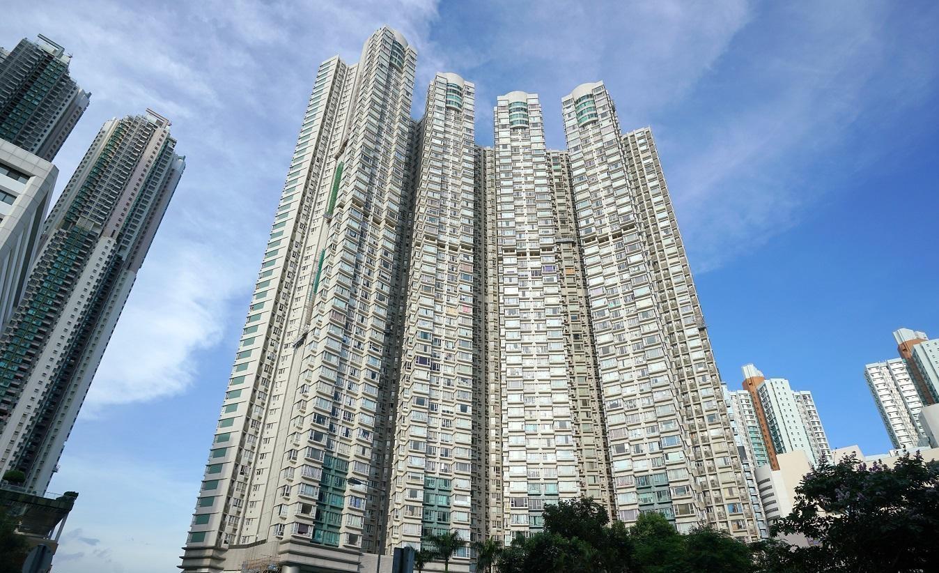 西灣河逸濤灣一個連租約的套三房海景單位，最新獲投資者以2,050萬元承接，新買家料可享租金回報約2.5厘。