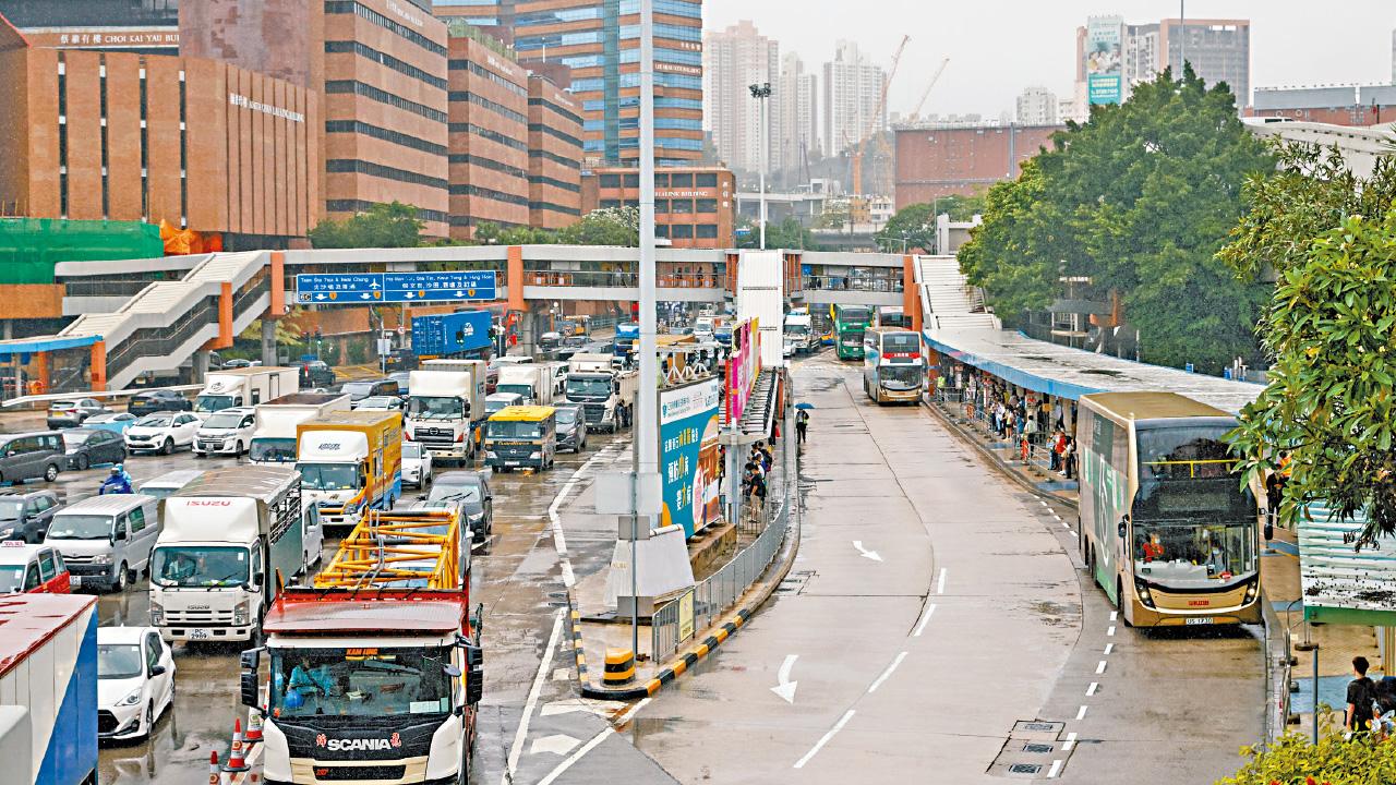 三隧分流 8月2起私家車633收費 的士劃一25元 年內分時段收費 增設「過渡時段」計價