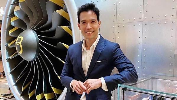 麥大力重搭機師身份 high爆宣布再揸飛機