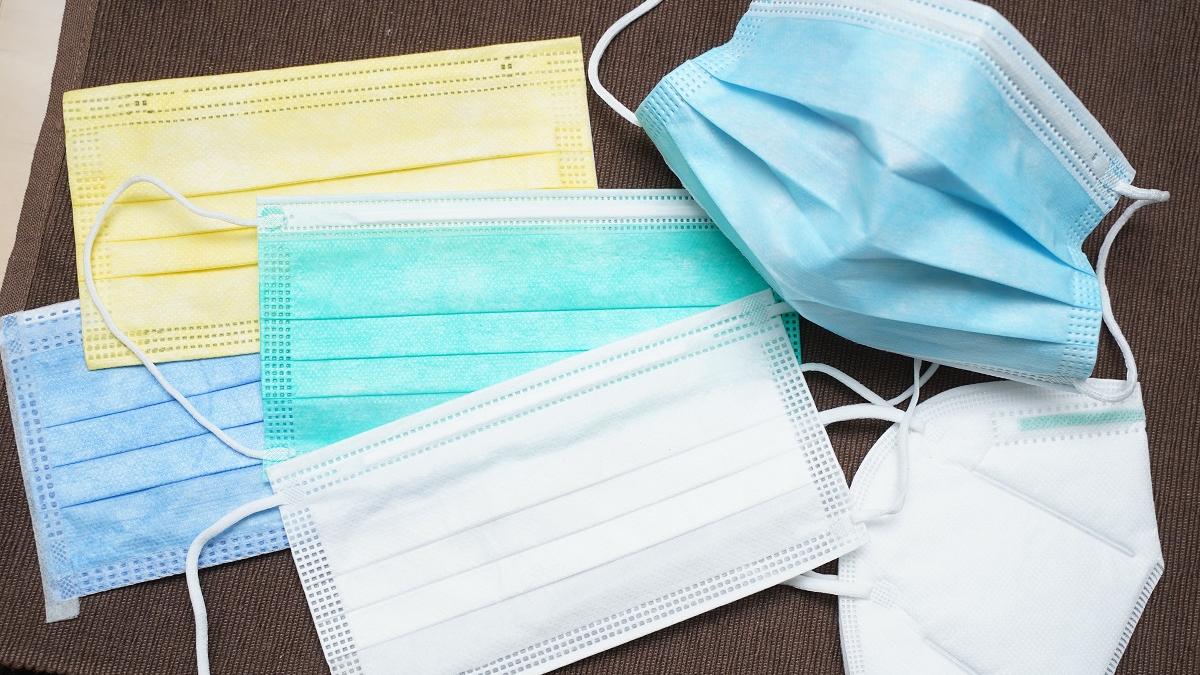 本港爆發新型肺炎初期，全港各界都在搶購口罩。(資料圖片／陳奕釗攝)