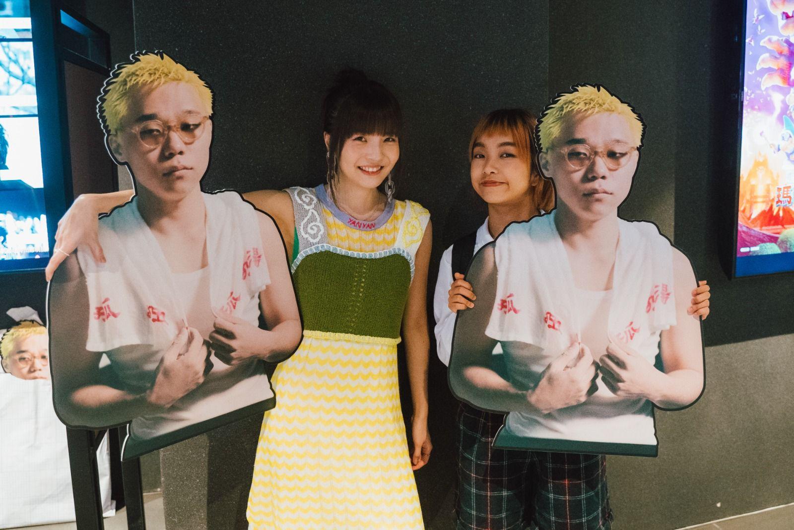 Gareth. T人形紙牌陪睇《一人婚禮》   Moon孖小薯茄阿冰謝票 自爆愛冒男友簽名