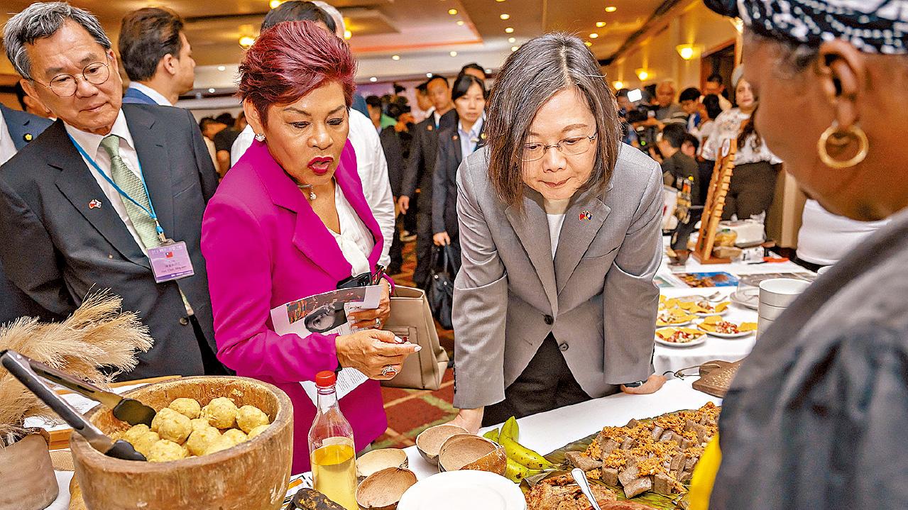 北京嚴詞抗議 蔡英文洛杉磯見美眾院議長