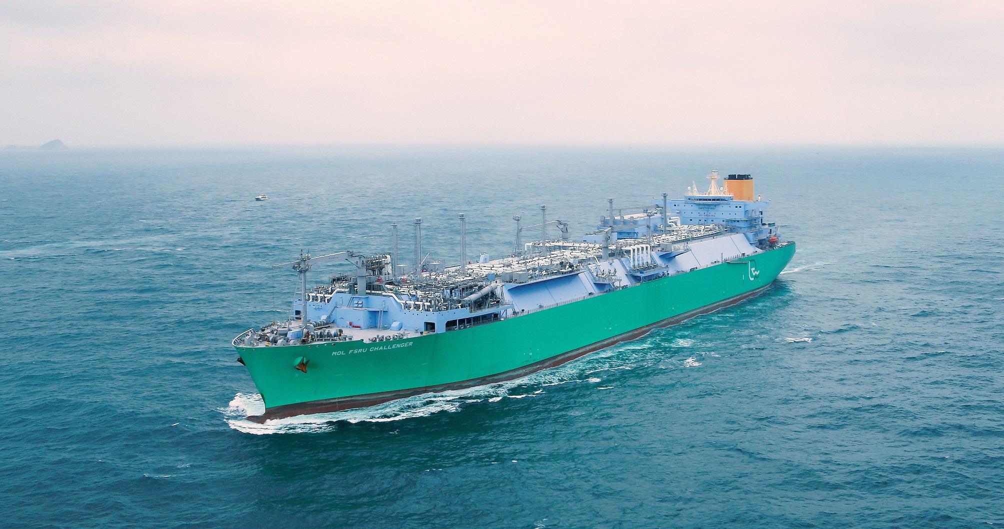 香港首艘浮式儲存再氣化裝置船抵港   為海上天然氣接收站作最後調試