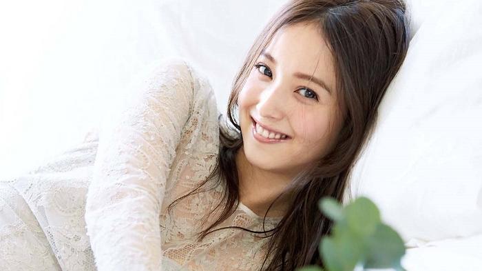 佐佐木希為賤男老公誕第2胎 日民：好心痛