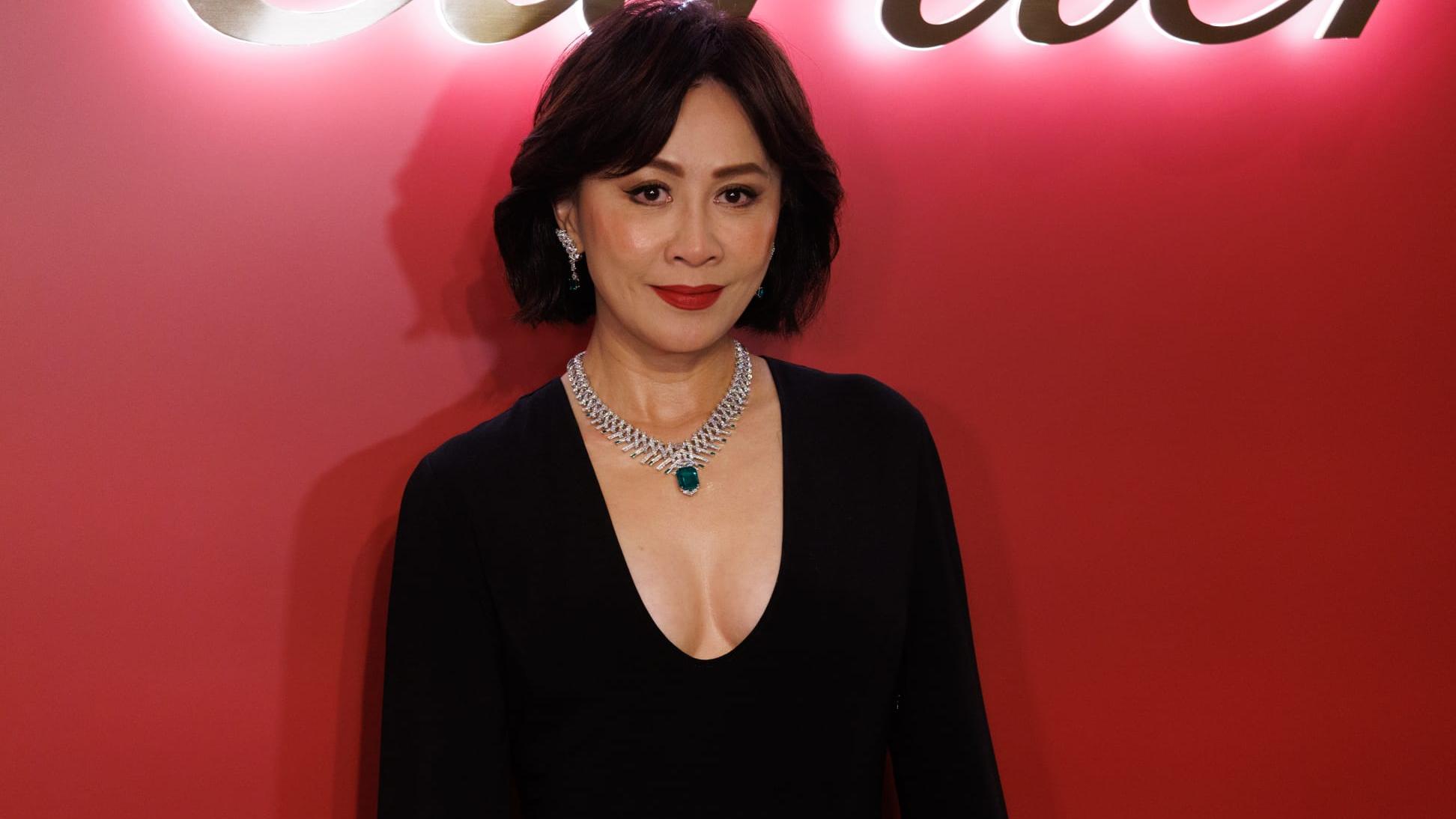 劉嘉玲晒湯碗胸艷壓全場 周汶錡化身迷人pink lady