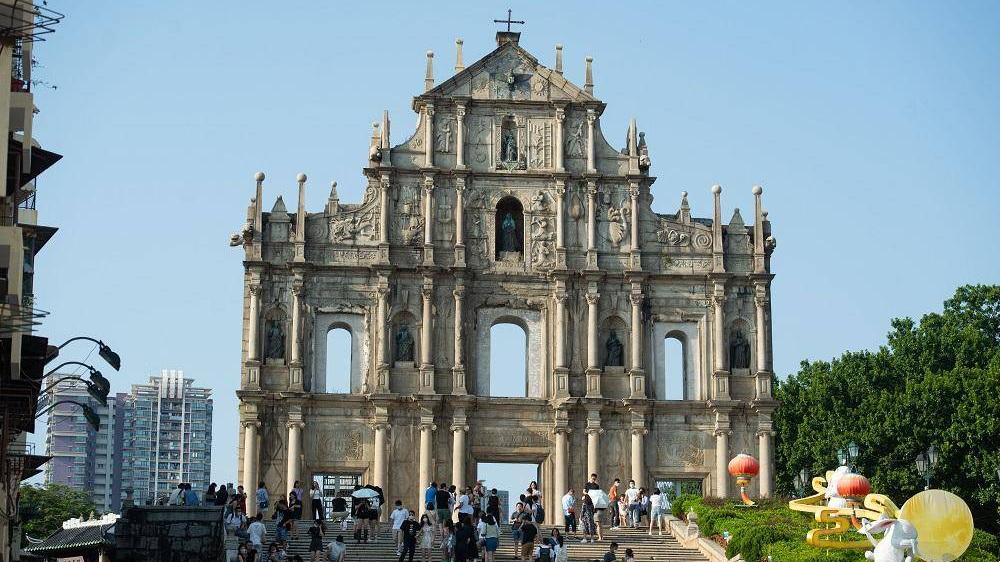 澳門停派8000元消費卡　經濟財政司：連續四年財赤無條件再派