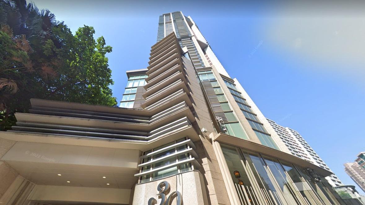 曾是「亞洲樓王」的西半山天匯，市場消息指，最新錄中層四房單位租賃成交，月租17萬元，較5年前舊租金下跌4萬元或19%。