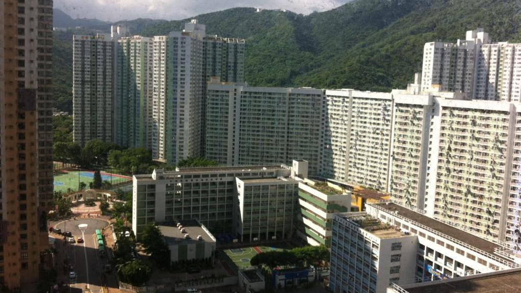 單位景觀十分開揚，以市景和山景為主。(代理提供)