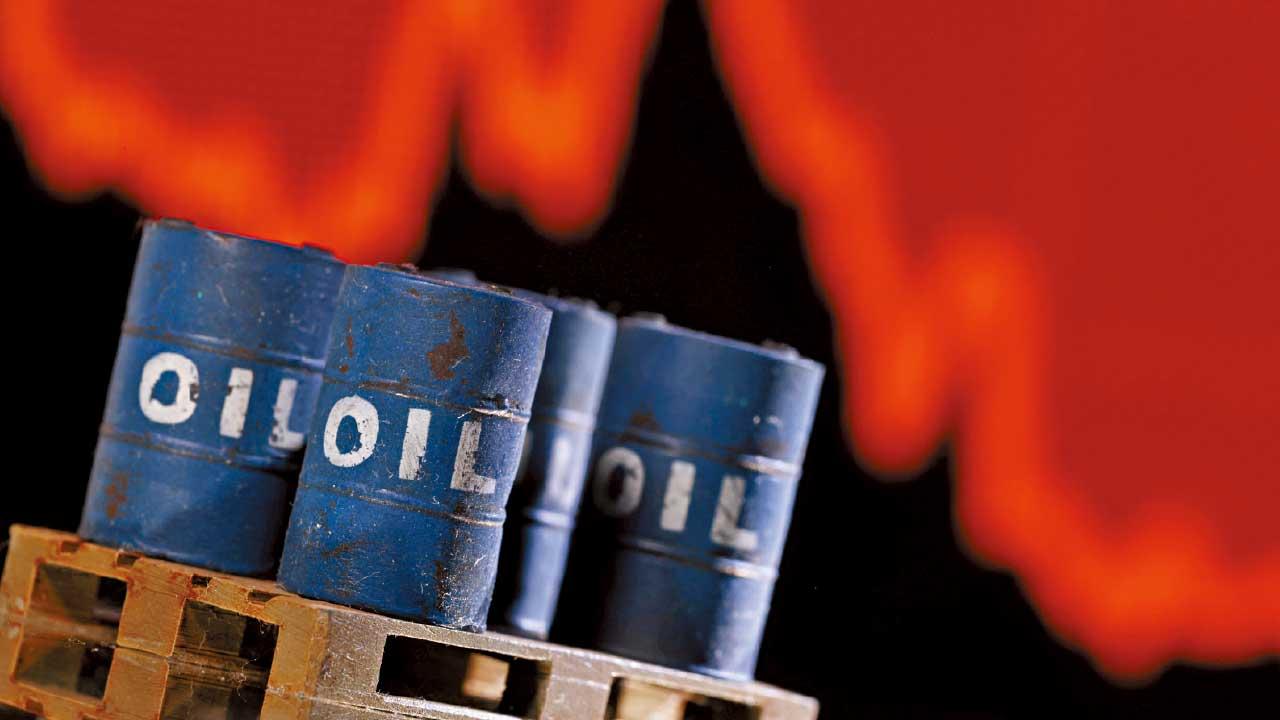 商品先動｜港股成交逾半年低 議息前夕 油價3日挫一成