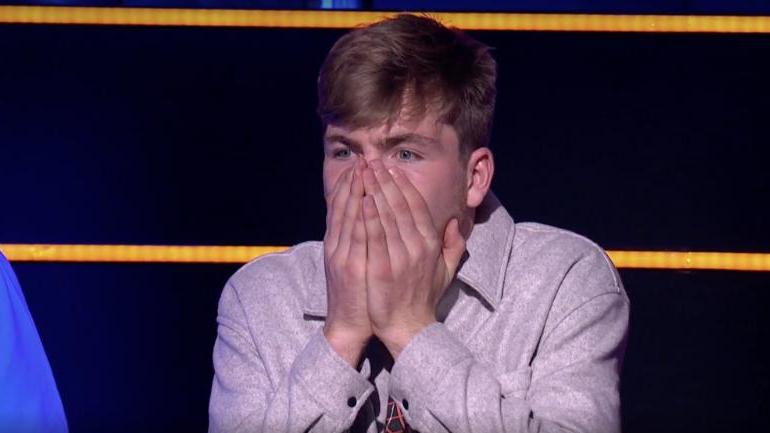 24歲男中近百萬巨獎 暪住家人大半年 最終「穿煲」反而開心