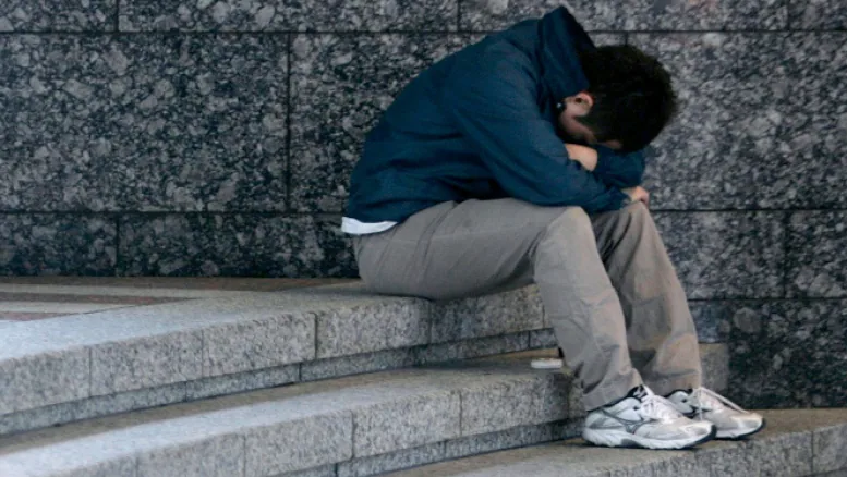 美近半成年人患「孤獨病」如日食15支煙 增早死風險