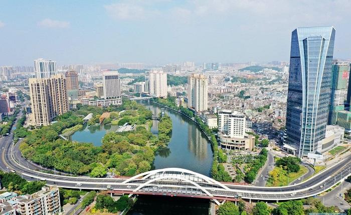 促進港青融入大灣區