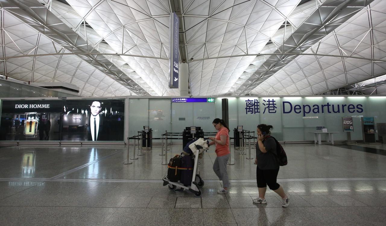 機場45歲躁父疑腳踢4歲兒懷疑虐兒，途人不值行為報警。(資料圖片)