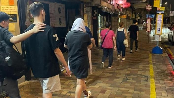 警方大埔搗破百家樂賭檔，拘捕11男女包括負責人。(警方圖片)