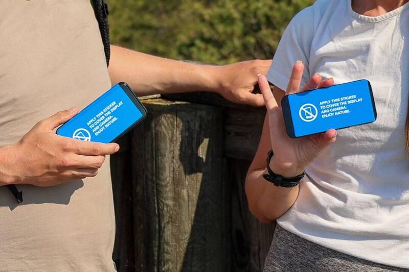 芬蘭觀光勝地擬實施手機禁令，上島就要乖乖睇風景。(網上圖片)