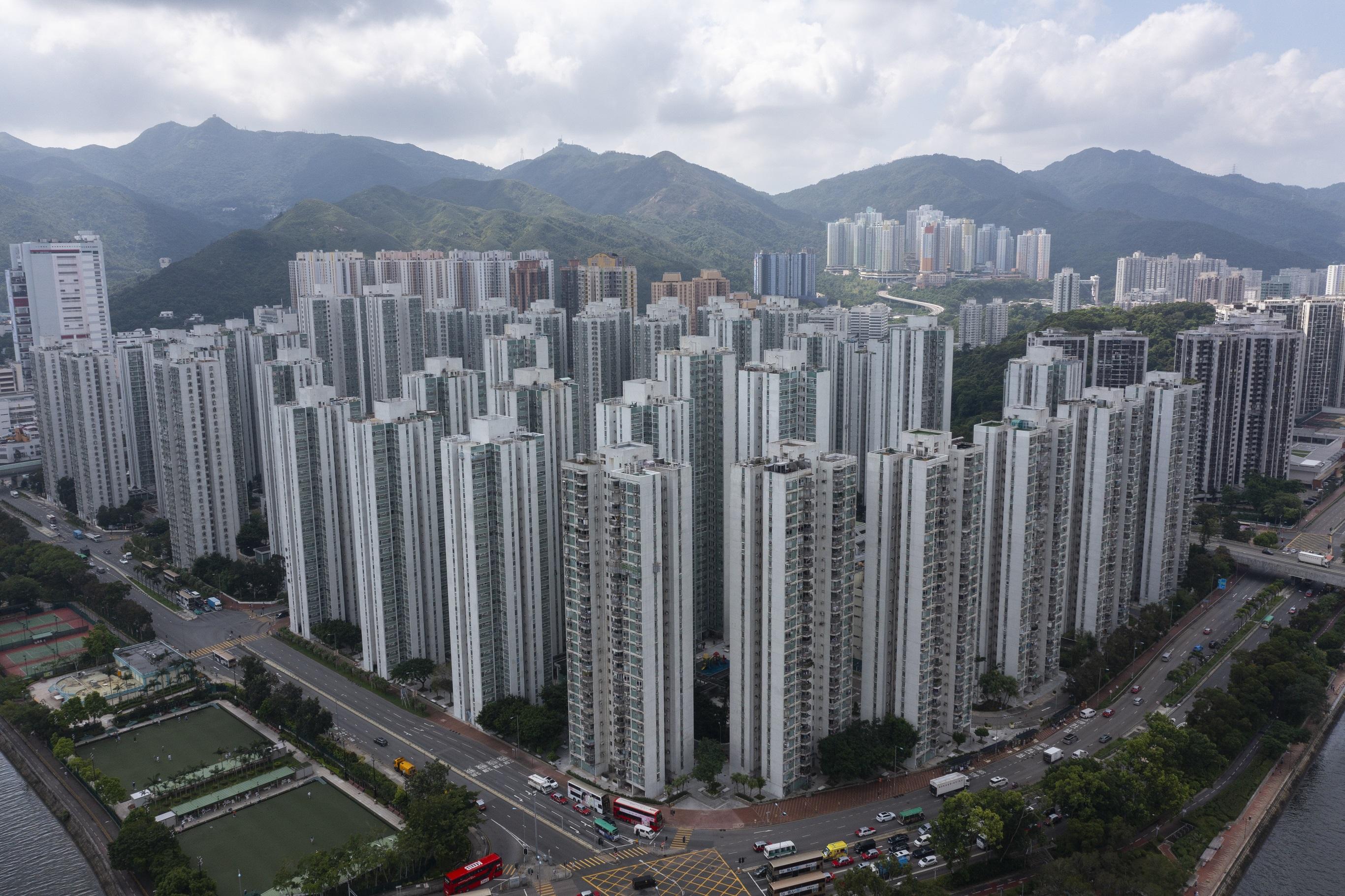 救經濟撐樓市撤辣招