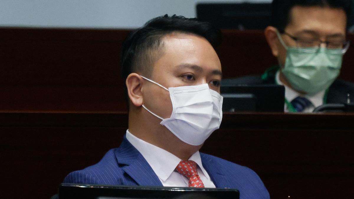 李世榮質疑兩大超市是否涉合謀定價。(資料圖片／蘇文傑攝)