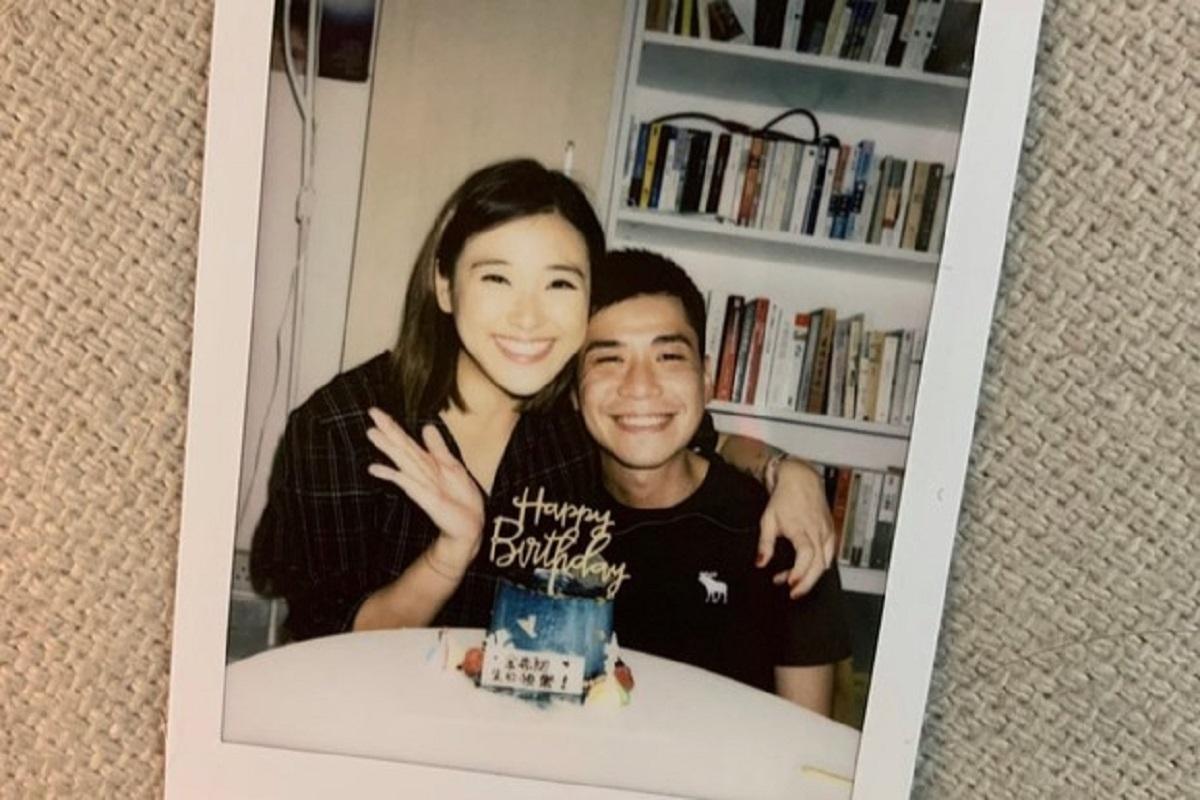 Lester(右)已經喺獄中第三年過生日，太太(左)希望佢可以盡快出返嚟。(岑敖暉FB圖片)