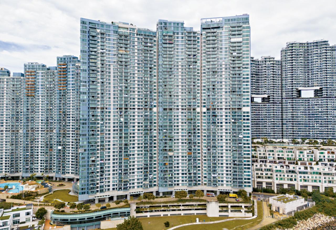 南區薄扶林豪宅屋苑貝沙灣新近錄大額買賣成交，原業主沽售高層四房雙套戶，帳面大賺逾2400萬元離場。