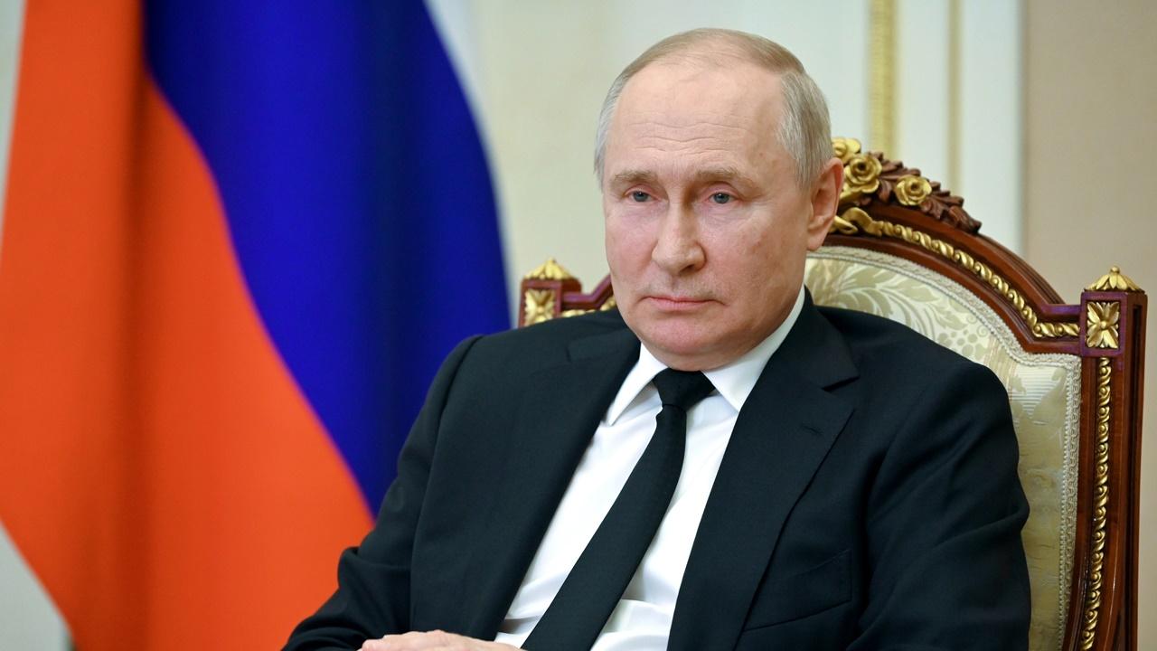 普京簽署新法，俄調高服兵役年齡上限5年。(AP)