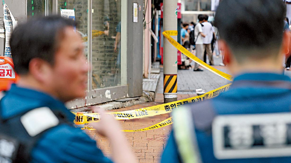 首爾地鐵站外行兇1死3傷 韓疑犯曾搜尋荷里活廣場斬人案