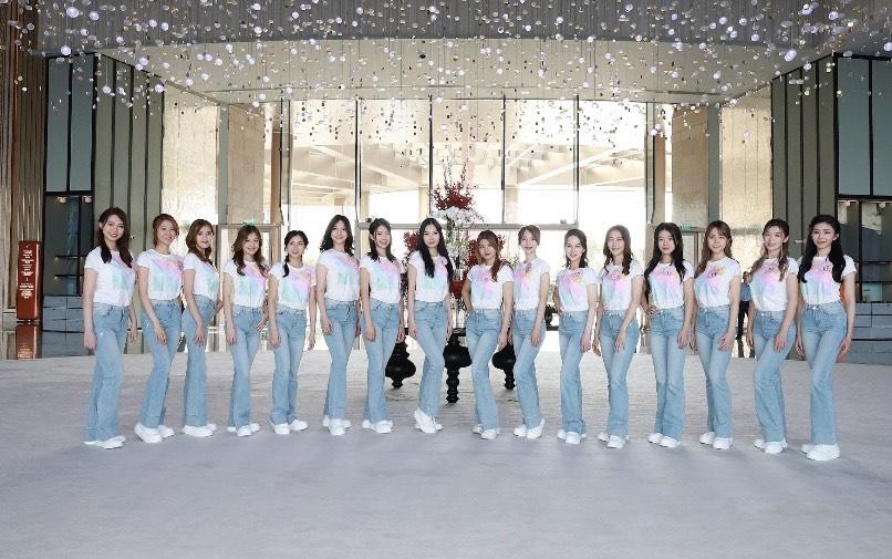 港姐2023｜16位佳麗越南拍外景  15號莊子璇帶半喼零食減壓