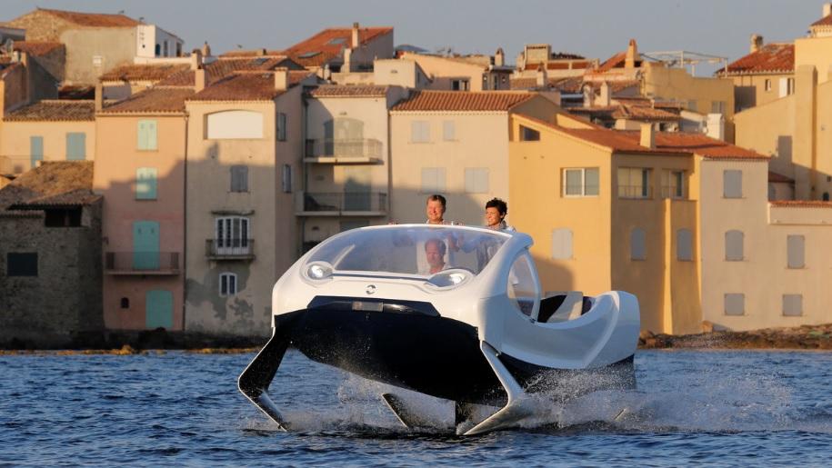 法國南部地中海度假勝地聖特羅佩部分餐廳被指劏客。圖為當地水上的士。(資料圖片)