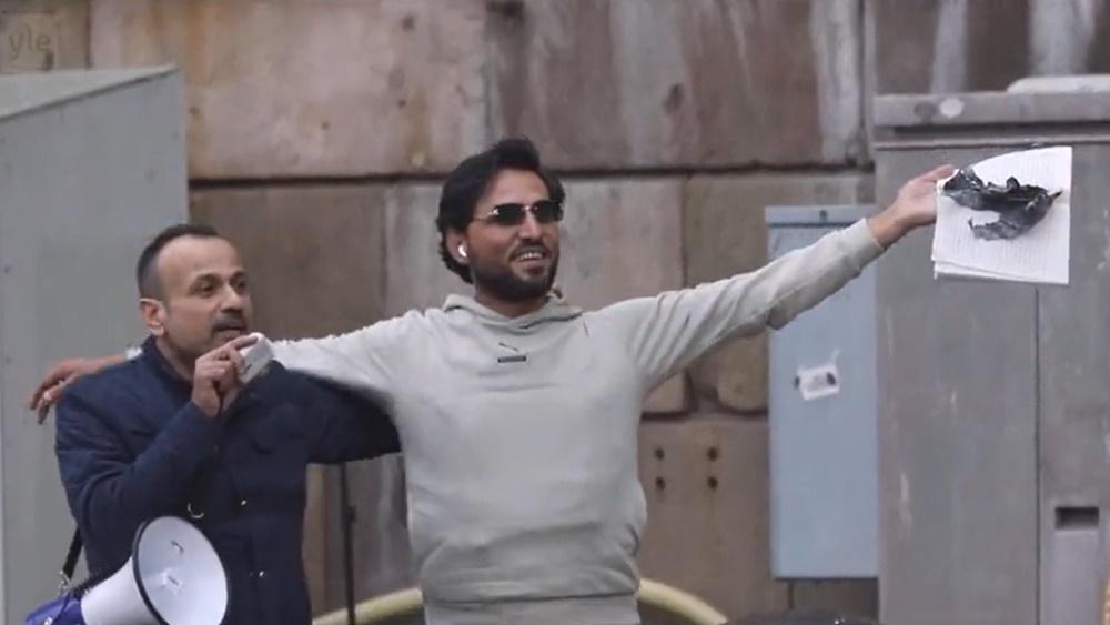 瑞典示威者再焚燒可蘭經，首相：當前局勢為二戰以來最嚴峻。(X)