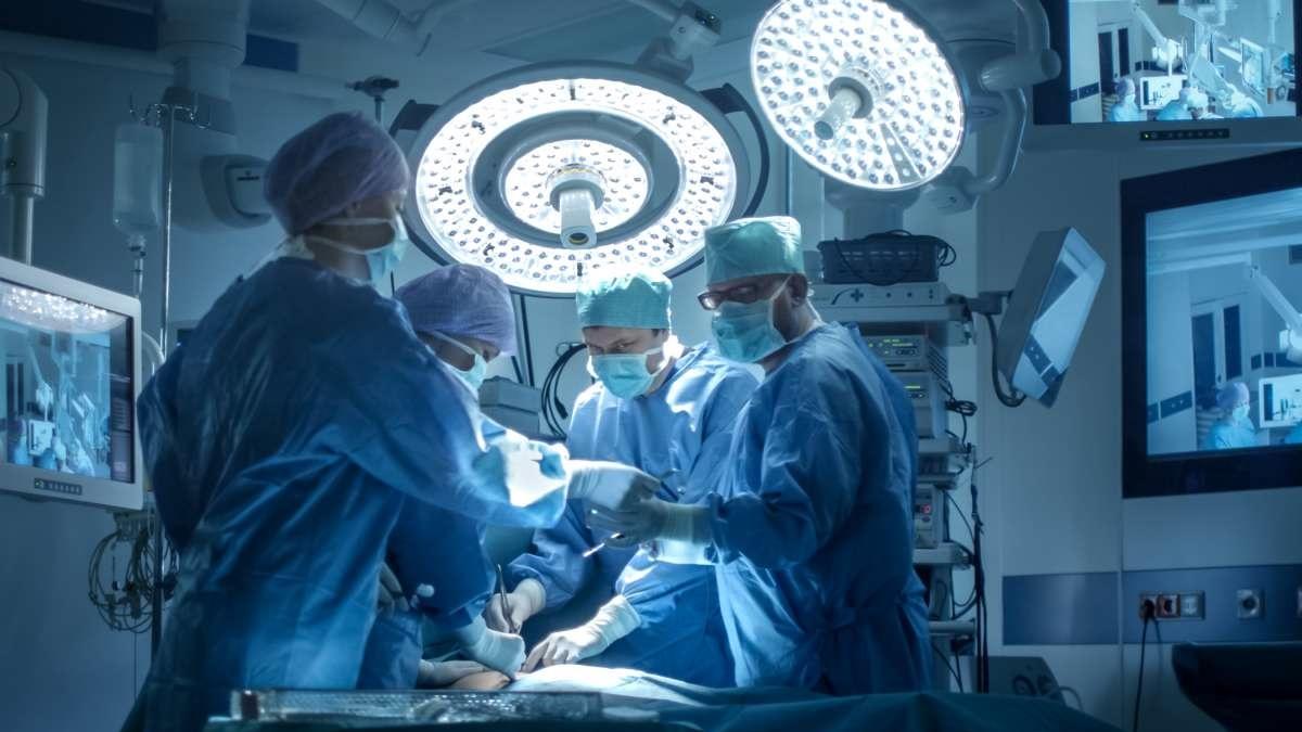 澳洲變性人切除子宮才知懷孕，痛失4個月胎。(網上圖片)