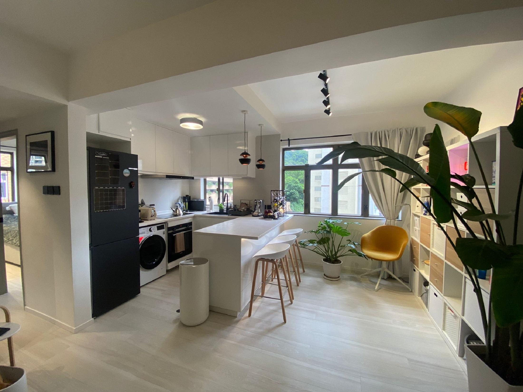 廚房改為開放式後，整體空間變得闊落，更顯光猛開揚。