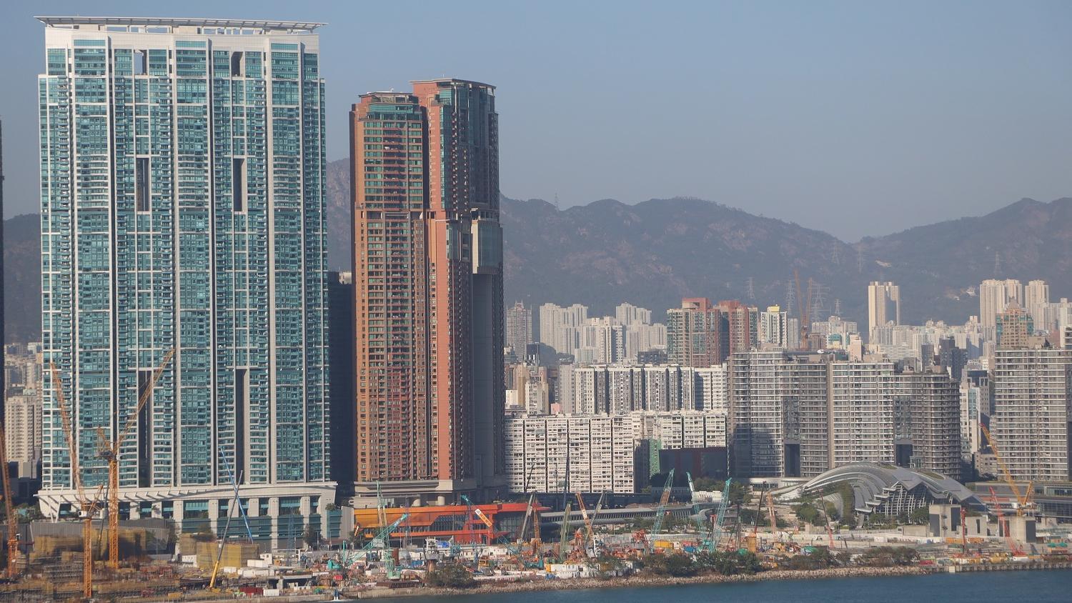 中原地產十大屋苑本周末錄得3宗成交，按周多1宗，當中有8個屋苑「零成交」，為連續14個周末錄得單位數成交。(資料圖片)