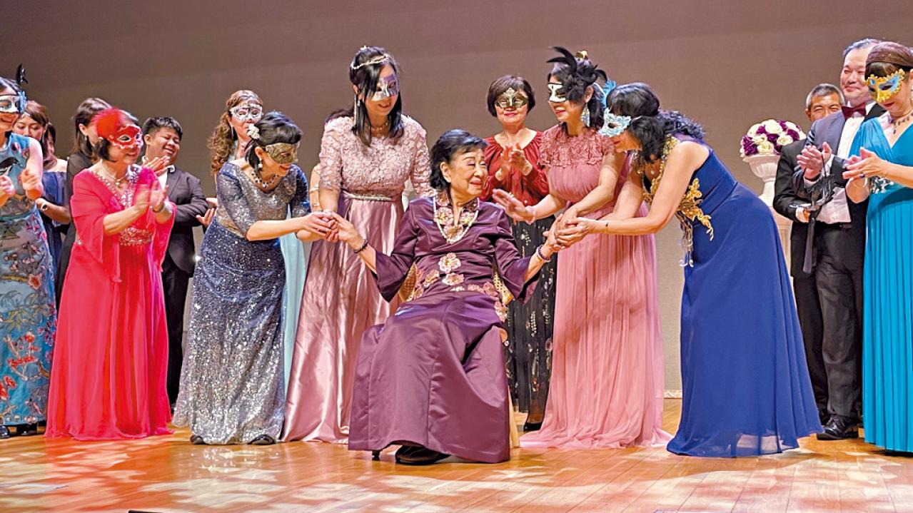 江心抒雅育喬樺