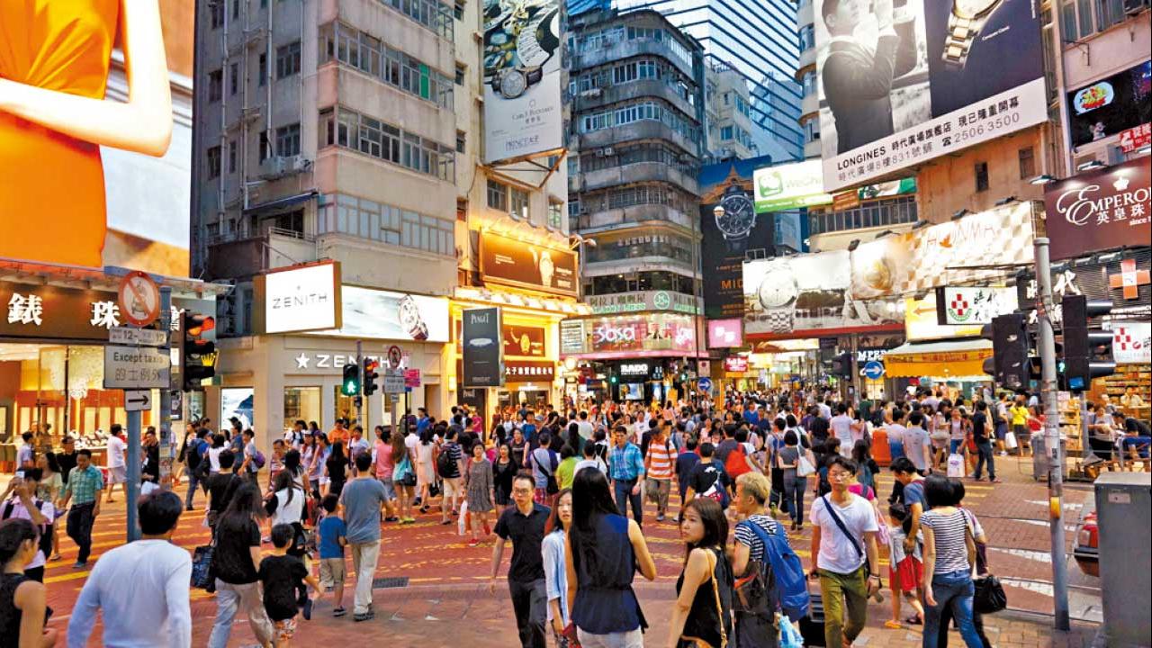 陳茂波表示短期內要搞活搞旺香港夜市。(資料圖片)